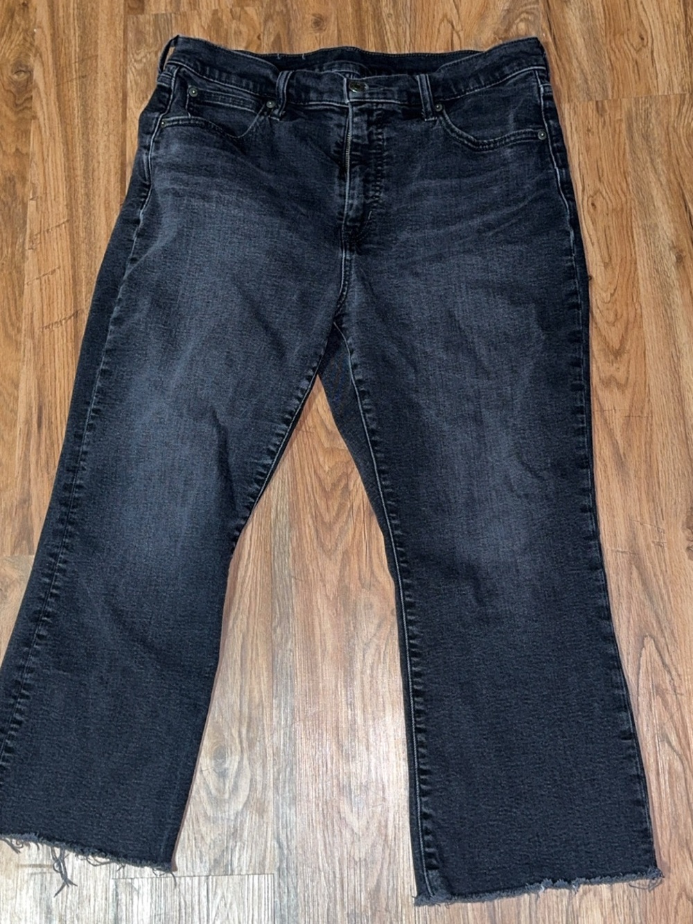 ✨ GAP High Rise Kick Fit Cropped Flare Jeans - Washed Black ✨